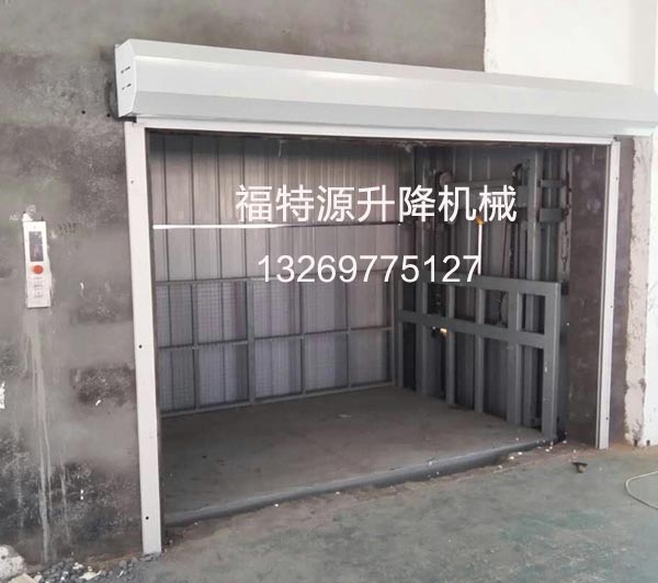 可加護欄門導軌式升降貨梯